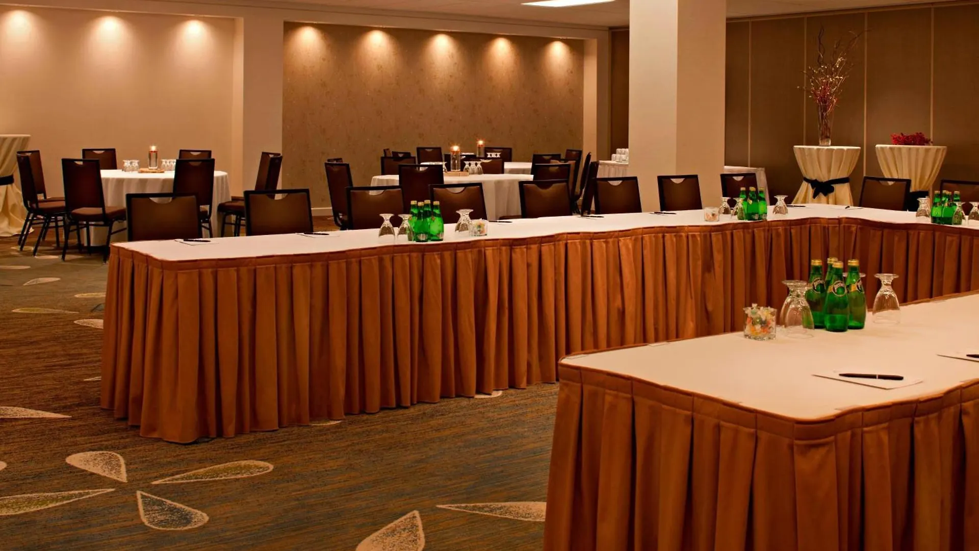 Delta Hotels By Marriott Winnipeg