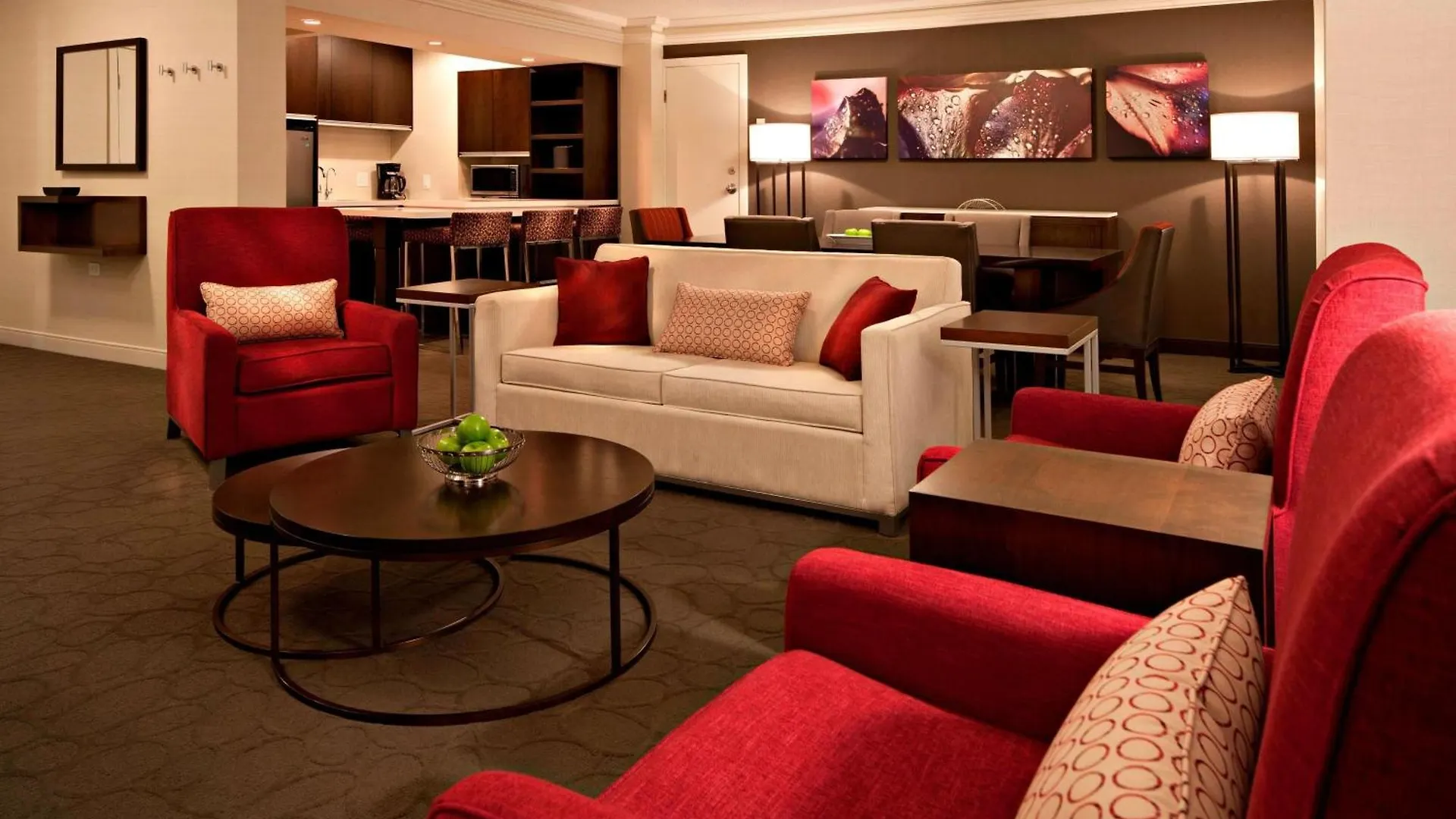 Delta Hotels By Marriott Winnipeg