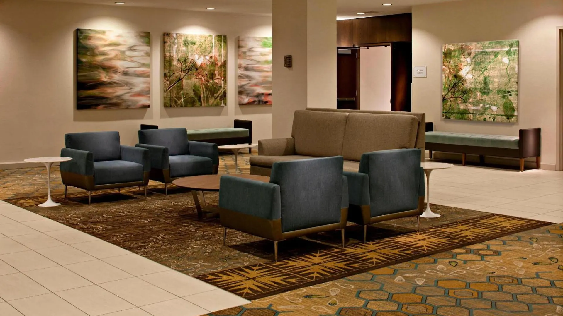 Delta Hotels By Marriott Winnipeg 4*,