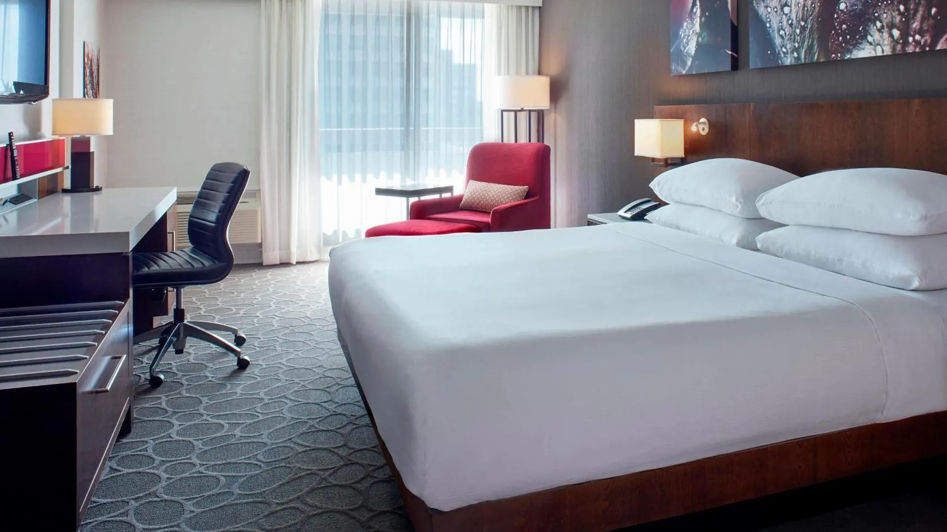 Delta Hotels By Marriott Winnipeg 4*,  Canada