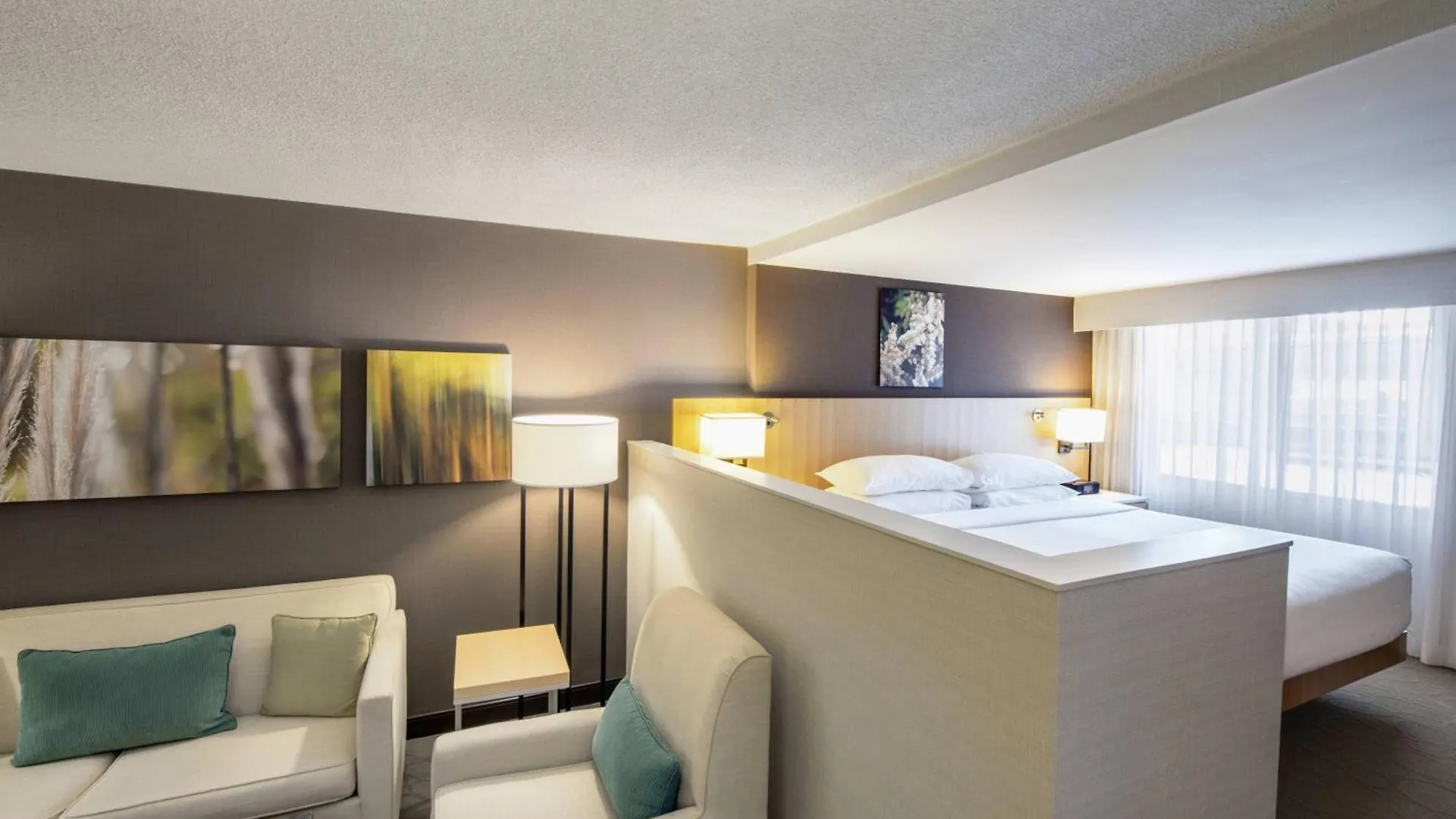 Delta Hotels By Marriott Winnipeg 4*,