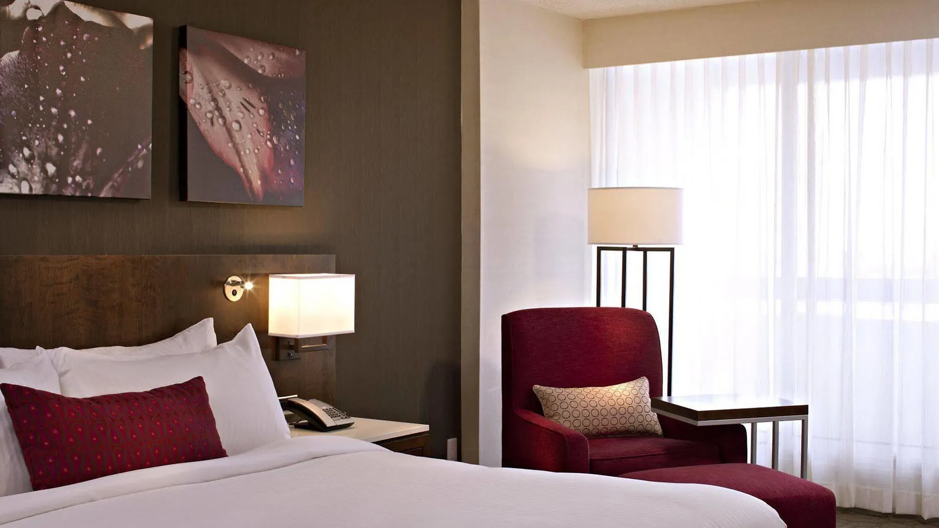 Delta Hotels By Marriott Winnipeg